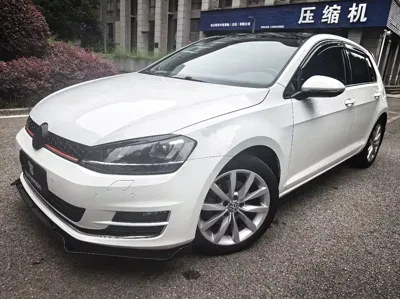 Volkswagen Golf 2016, 72000 км, за 34500 CNY