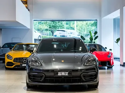 Porsche Panamera 2021, 54000 км, за 565000 CNY