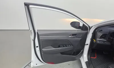 Hyundai Avante 2018, 122369 км, за 8800000 KRW - фото 24