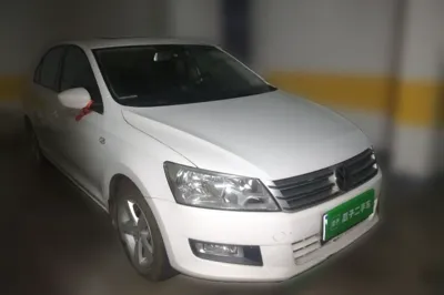 Volkswagen Santana 2015, 176700 км, за 4798 USD