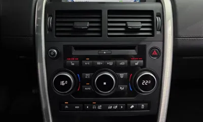 Land Rover Discovery Sport 2016, 81781 км, за 10000000 KRW - фото 18