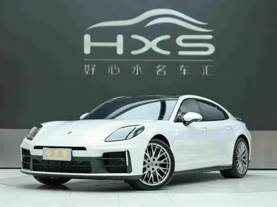 Porsche Panamera · 2025 год