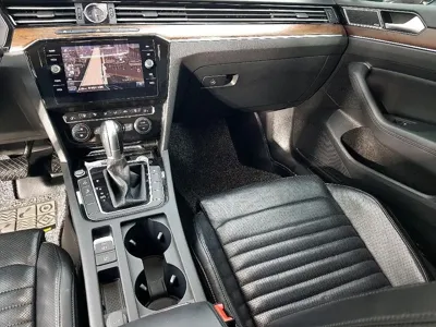 Volkswagen Passat 2018, 193975 км, за 15590000 KRW - фото 10