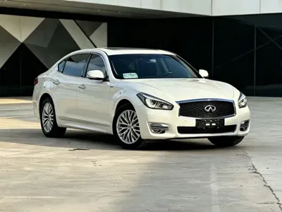 Infiniti Q70 · 2017 год
