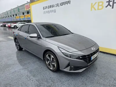 Hyundai Avante · 2023 год