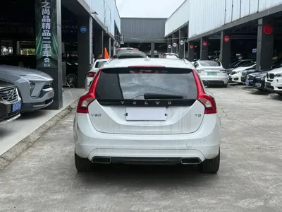 Volvo V60 2016, 53000 км, за 58600 CNY - фото 9