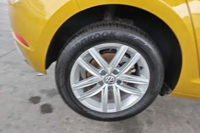Volkswagen Golf 2019, 114300 км, за 64900.21 CNY - фото 11