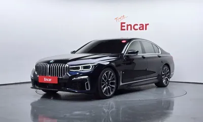 BMW 7-Series · 2021 год