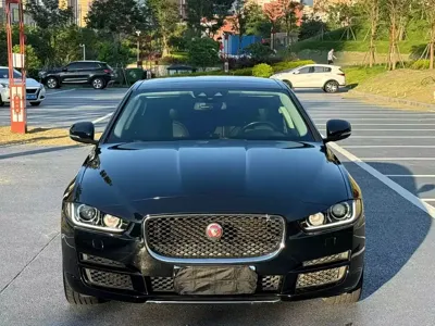 Jaguar XEL 2018, 70000 км, за 75000 CNY
