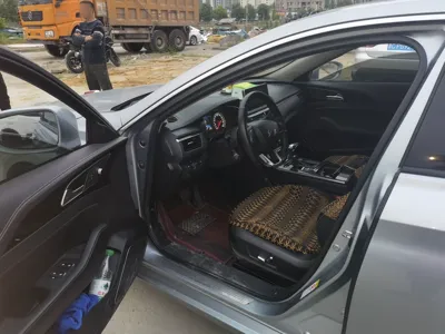 Hongqi H5 2018, 123900 км, за 36338.61 CNY - фото 17