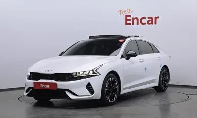 Kia K5 · 2023 год