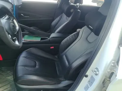 Hyundai Elantra 2022, 58600 км, за 75800 CNY - фото 12
