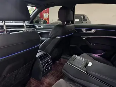Audi A6L 2024, 40000 км, за 238800 CNY - фото 6