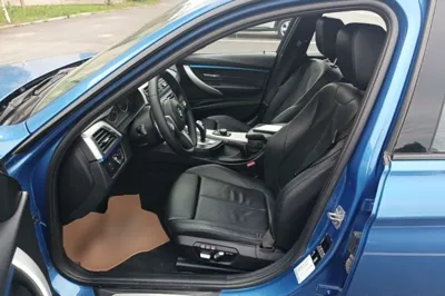 BMW 3 Series 2019, 133400 км, за 92064.13 CNY - фото 17