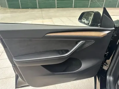 Tesla Model Y 2022, 75300 км, за 145800 CNY - фото 13