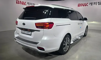 Kia Canival 2020, 150629 км, за 16000000 KRW - фото 2