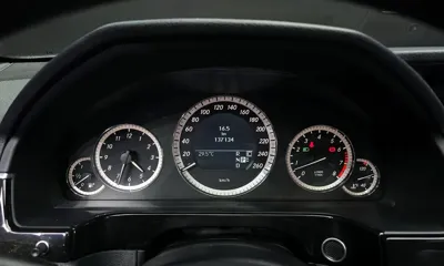 Mercedes-Benz E-Class 2010, 137134 км, за 8700000 KRW - фото 8