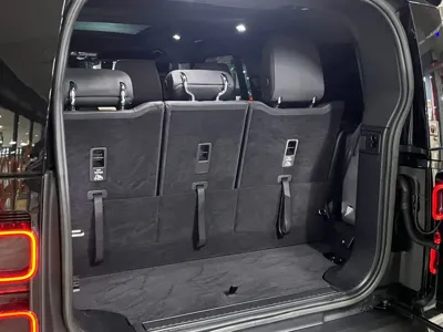 Land Rover Defender 2023, 34740 км, за 89900000 KRW