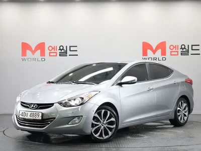 Hyundai Avante · 2013 год