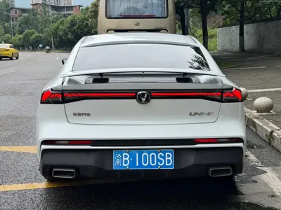 Changan UNI-V 2024, 20000 км, за 62800 CNY