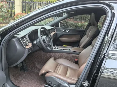Volvo XC60 2023, 60000 км, за 158000 CNY - фото 4