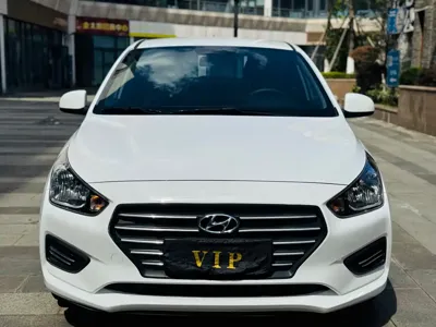 Hyundai Verna 2019, 53000 км, за 21800 CNY