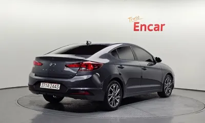 Hyundai Avante 2020, 60673 км, за 13500000 KRW