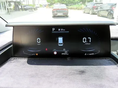 Hyundai Staria 2022, 49556 км, за 31000000 KRW - фото 8