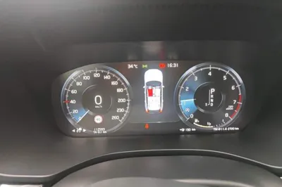 Volvo XC60 2019, 112500 км, за 97908.51 CNY - фото 11