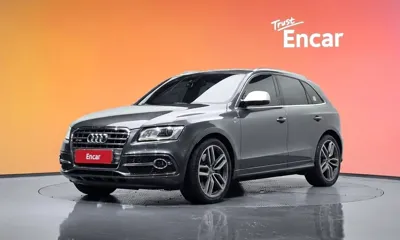 Audi SQ5 · 2015 год