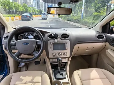 Ford Focus 2011, 63000 км, за 15800 CNY - фото 8