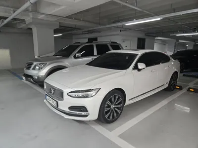 Volvo S90 · 2023 год