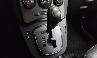 Kia Carens 2011, 92412 км, за 3900000 KRW - фото 9
