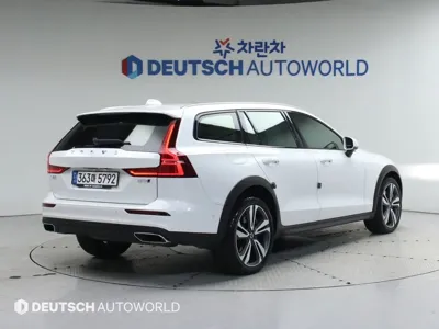 Volvo V60 2021, 22028 км, за 33900000 KRW