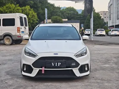 Ford Focus 2016, 120000 км, за 31800 CNY