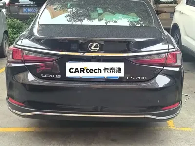 Lexus ES 2023, 51000 км, за 178800 CNY