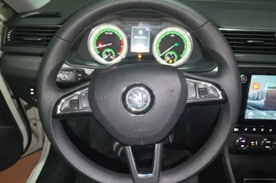 Skoda Superb 2018, 127100 км, за 49240.61 CNY - фото 11