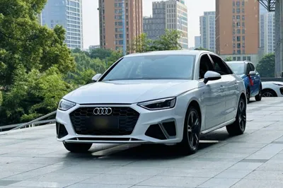 Audi A4L · 2022 год