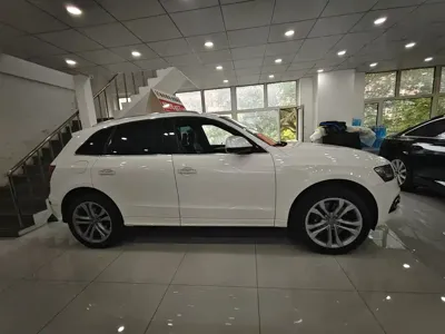 Audi SQ5 2016, 140000 км, за 97500 CNY