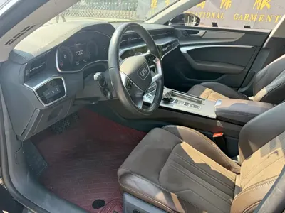 Audi A7L 2024, 67000 км, за 218000 CNY