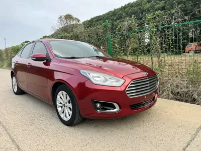 Ford Escort 2017, 90000 км, за 23800 CNY