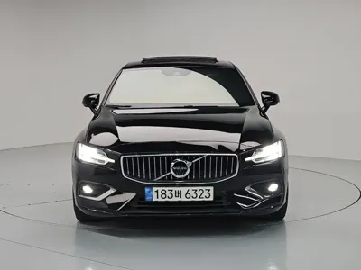 Volvo S60 · 2021 год