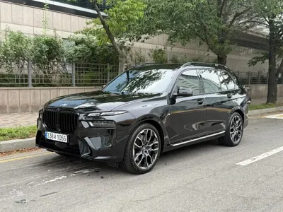 BMW X7 · 2025 год