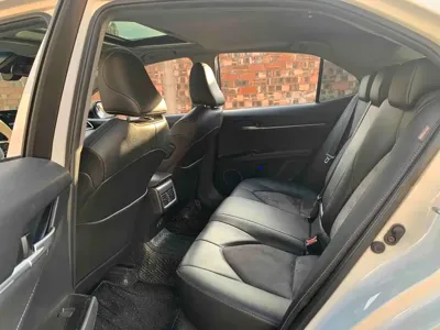 Toyota Camry 2022, 73000 км, за 105800 CNY - фото 8