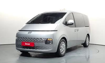 Hyundai Staria · 2023 год