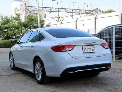 Chrysler 200 2015, 124826 км, за 3200000 KRW