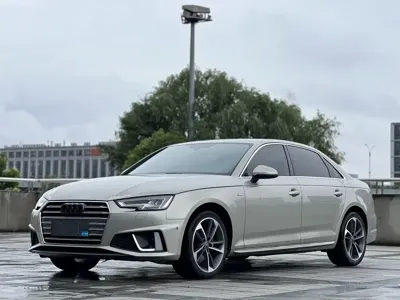 Audi A4L · 2020 год