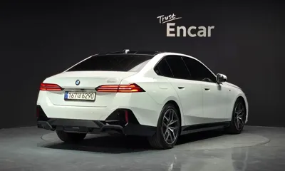 BMW 5-Series 2024, 29320 км, за 57800000 KRW