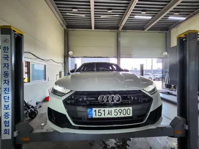 Audi A7 · 2022 год
