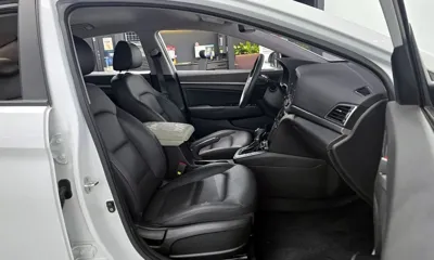 Hyundai Avante 2018, 60806 км, за 9300000 KRW - фото 11